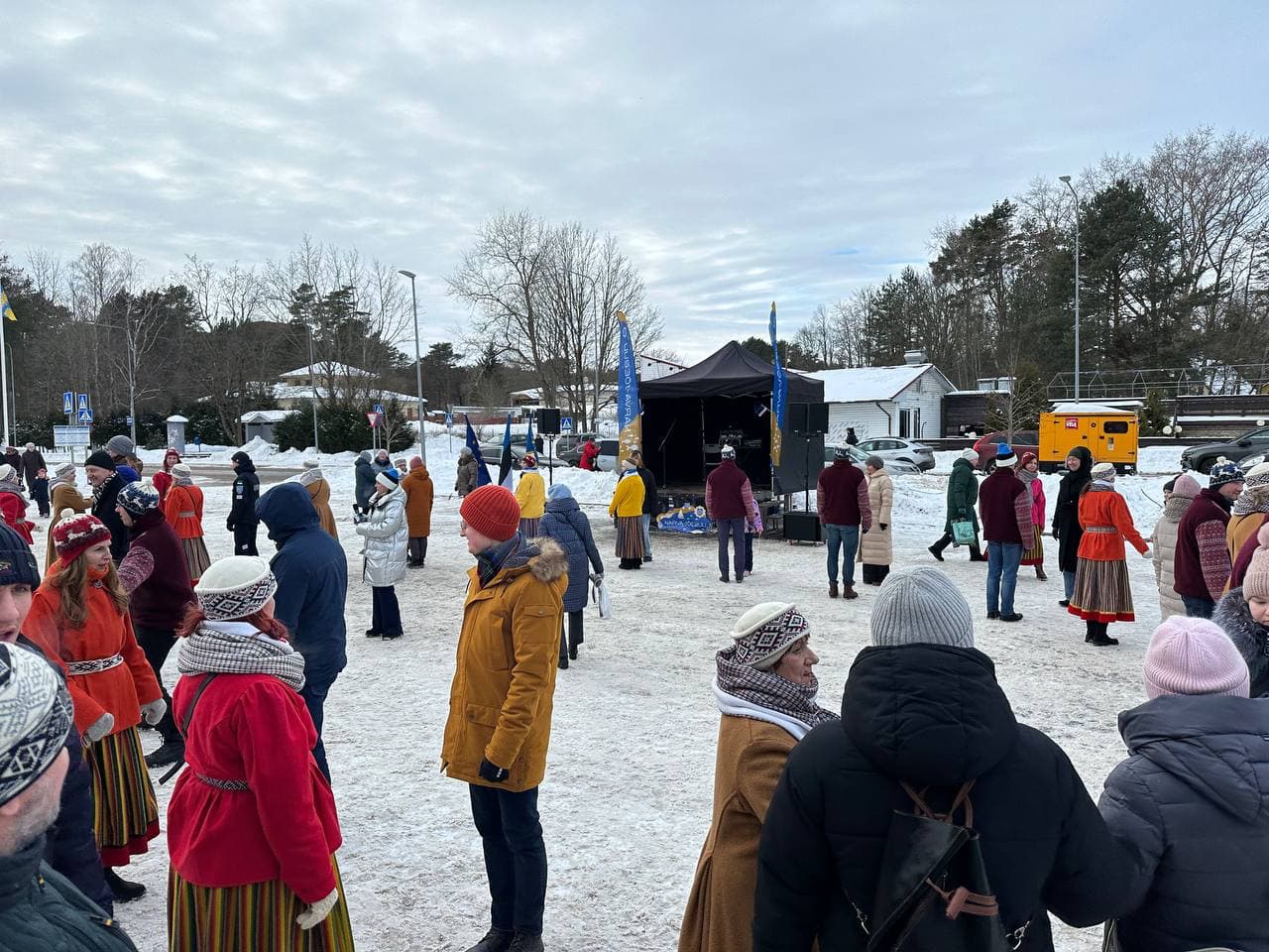 В Нарва-Йыэсуу прошёл праздник ко Дню независимости Эстонии - 12