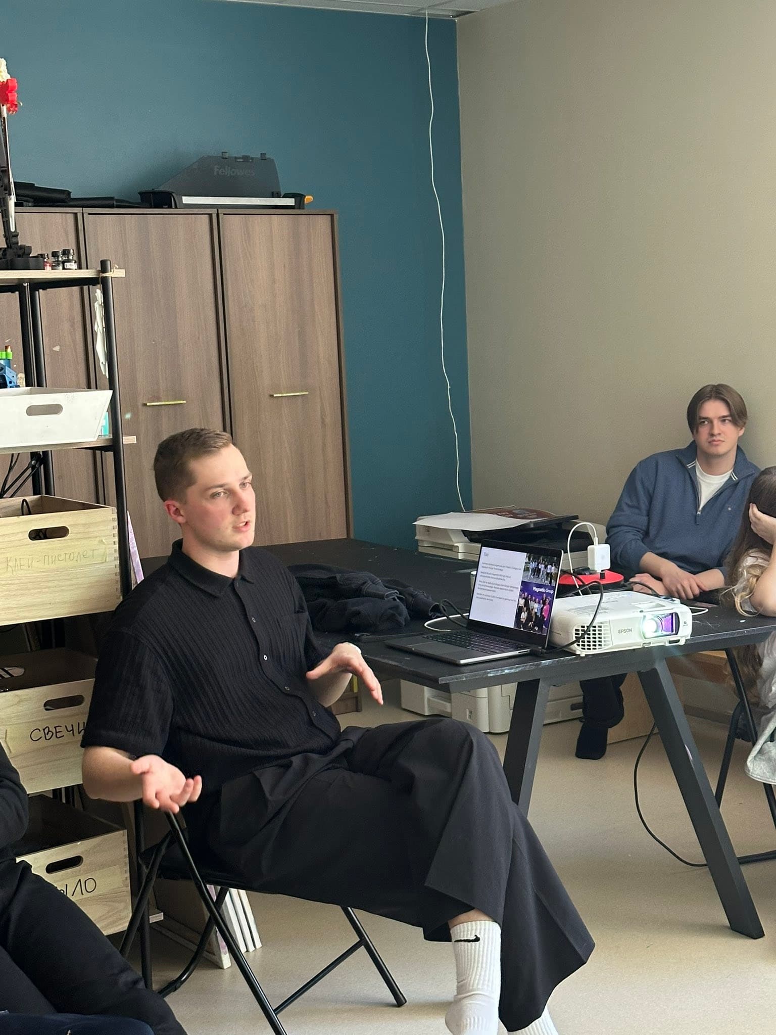 Narva-Jõesuu noortekeskuses toimus sari "3 õhtut - 3 lugu" - 19