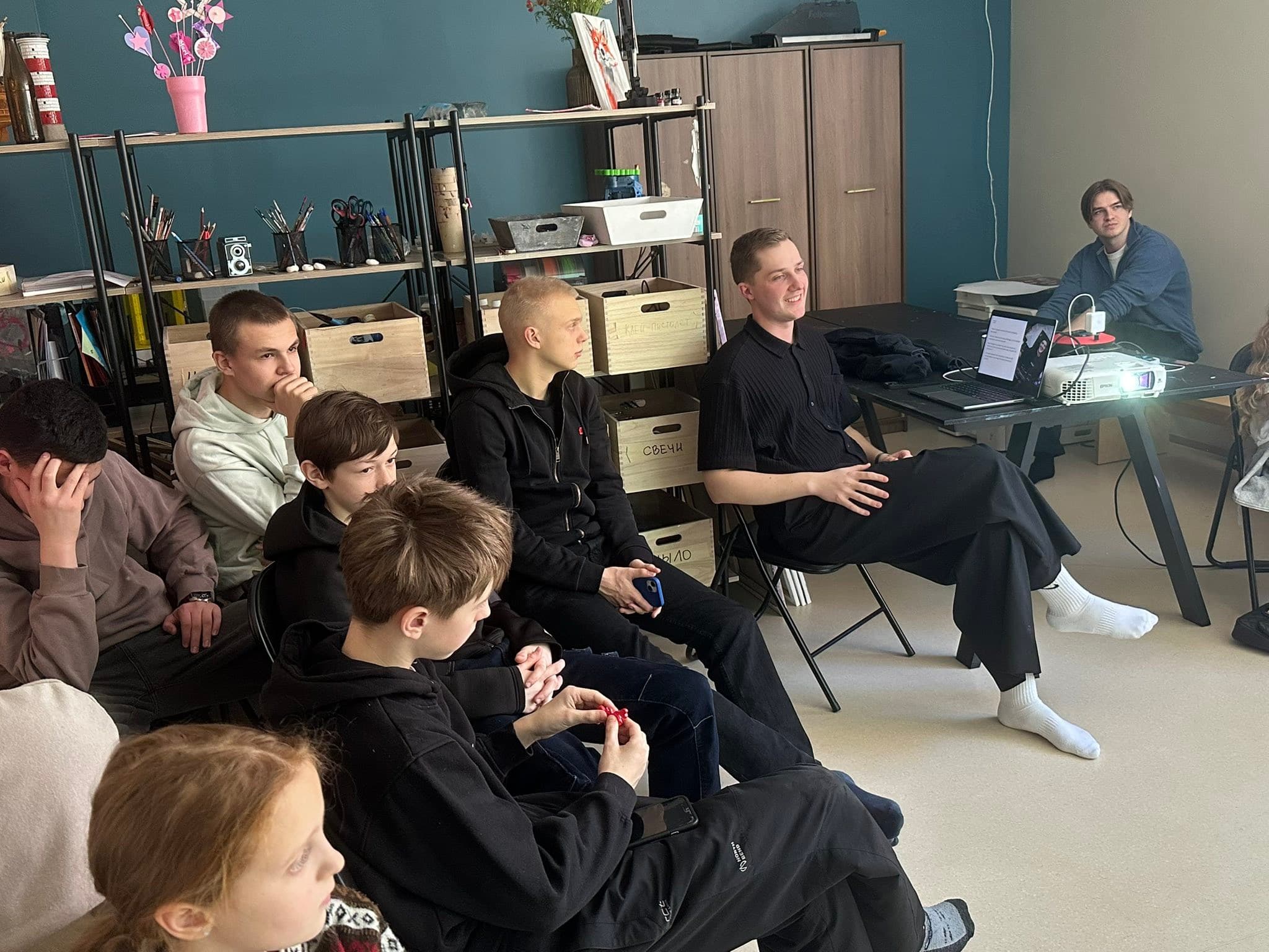 Narva-Jõesuu noortekeskuses toimus sari "3 õhtut - 3 lugu" - 22