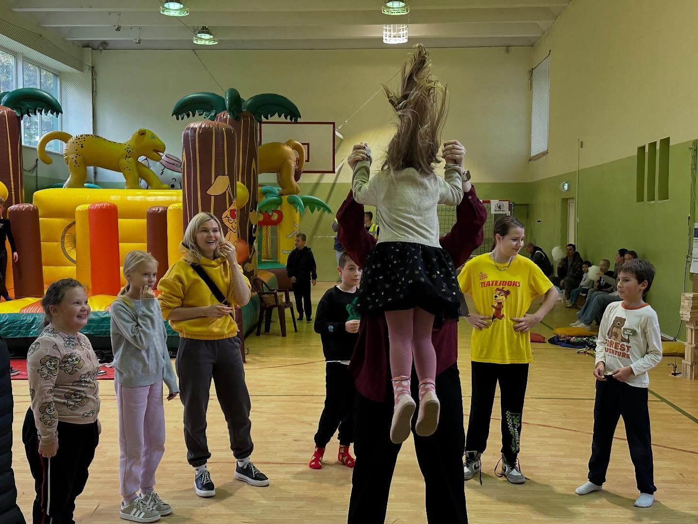 Narva-Jõesuu koolis toimus südamlik sügisene perepäev