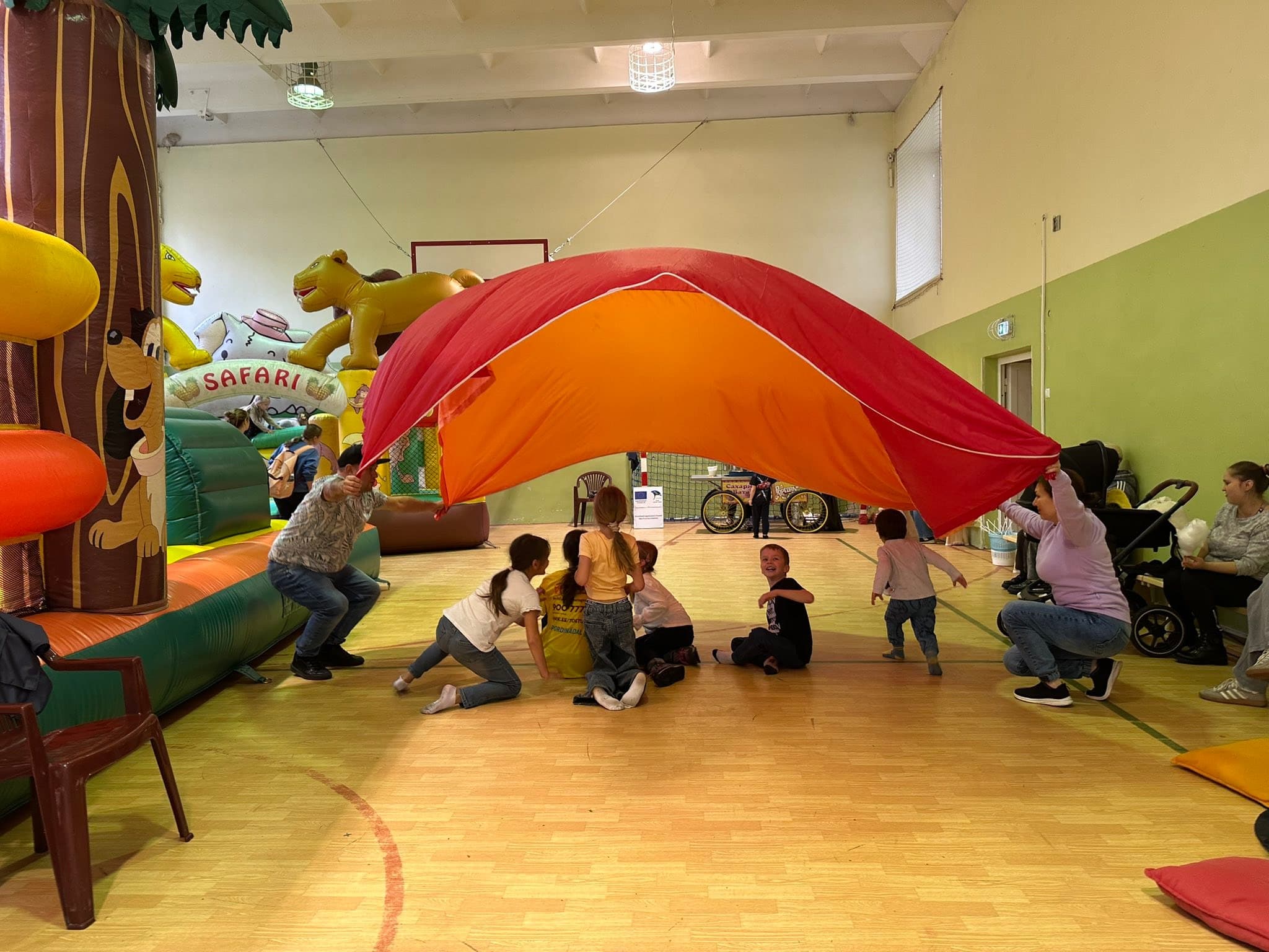 В школе Нарва-Йыэсуу прошёл тёплый осенний семейный день - 35