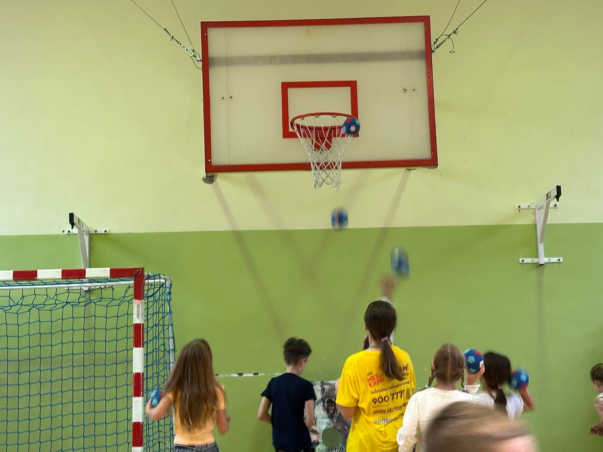 В школе Нарва-Йыэсуу прошёл тёплый осенний семейный день - 43